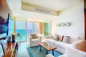 Bright and Breezy Ocean View Condo, Infinity Pools, Gym, Tennis Court